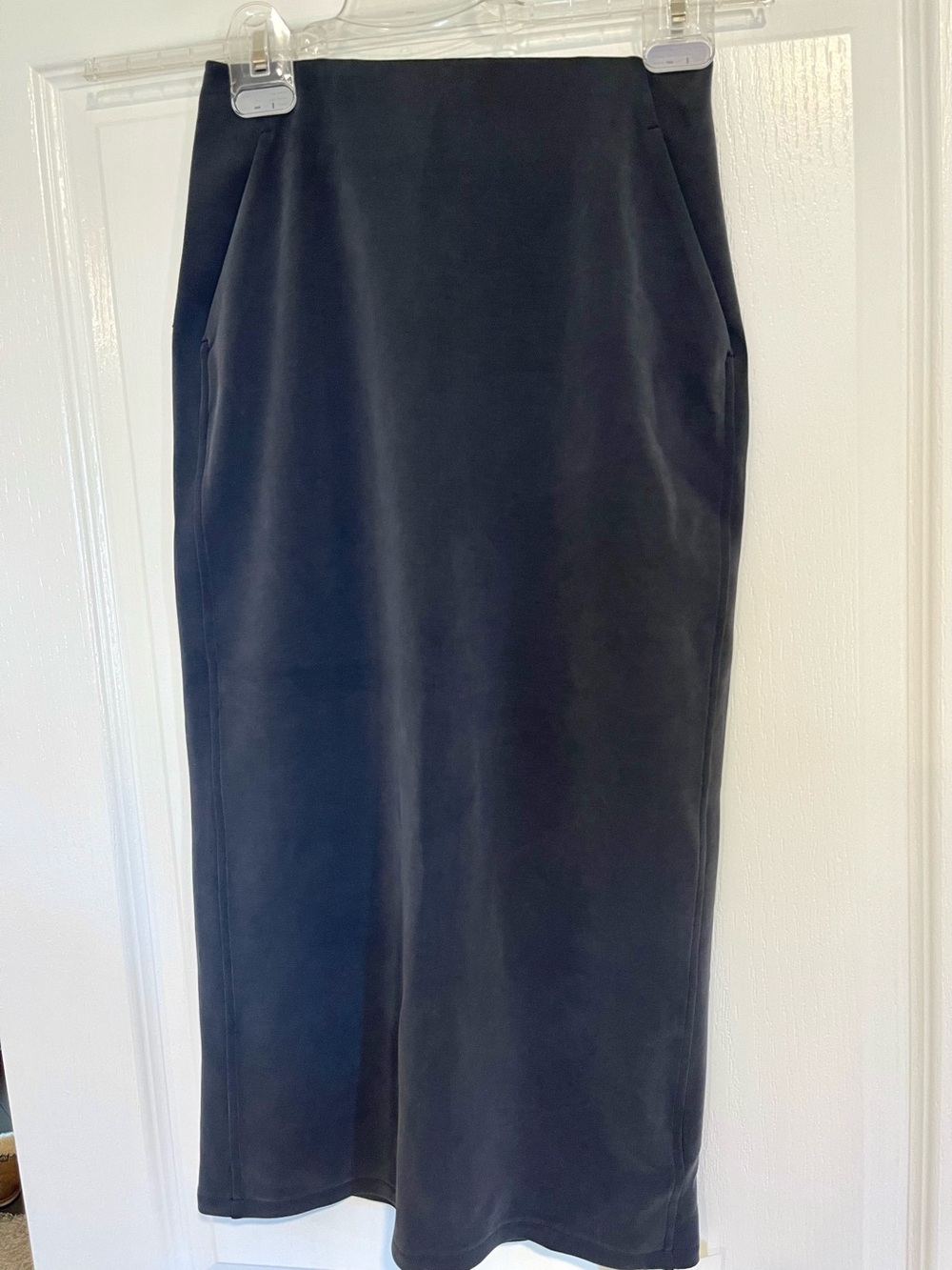 lululemon athletica Softstreme HR Midi
Skirt